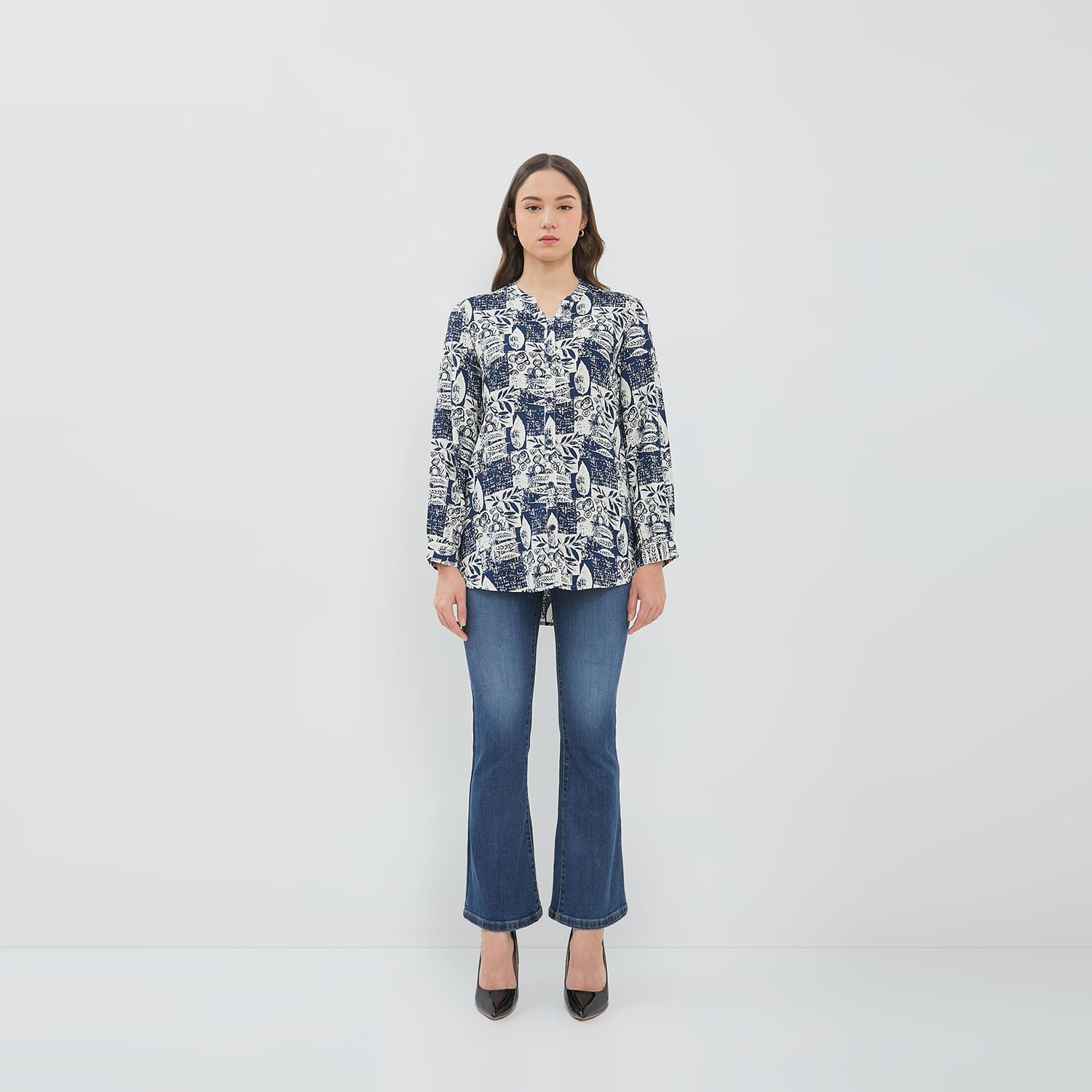 DUST Blouse Narva Abstrak Navy ECOVERO™ Comfease (D.116561)