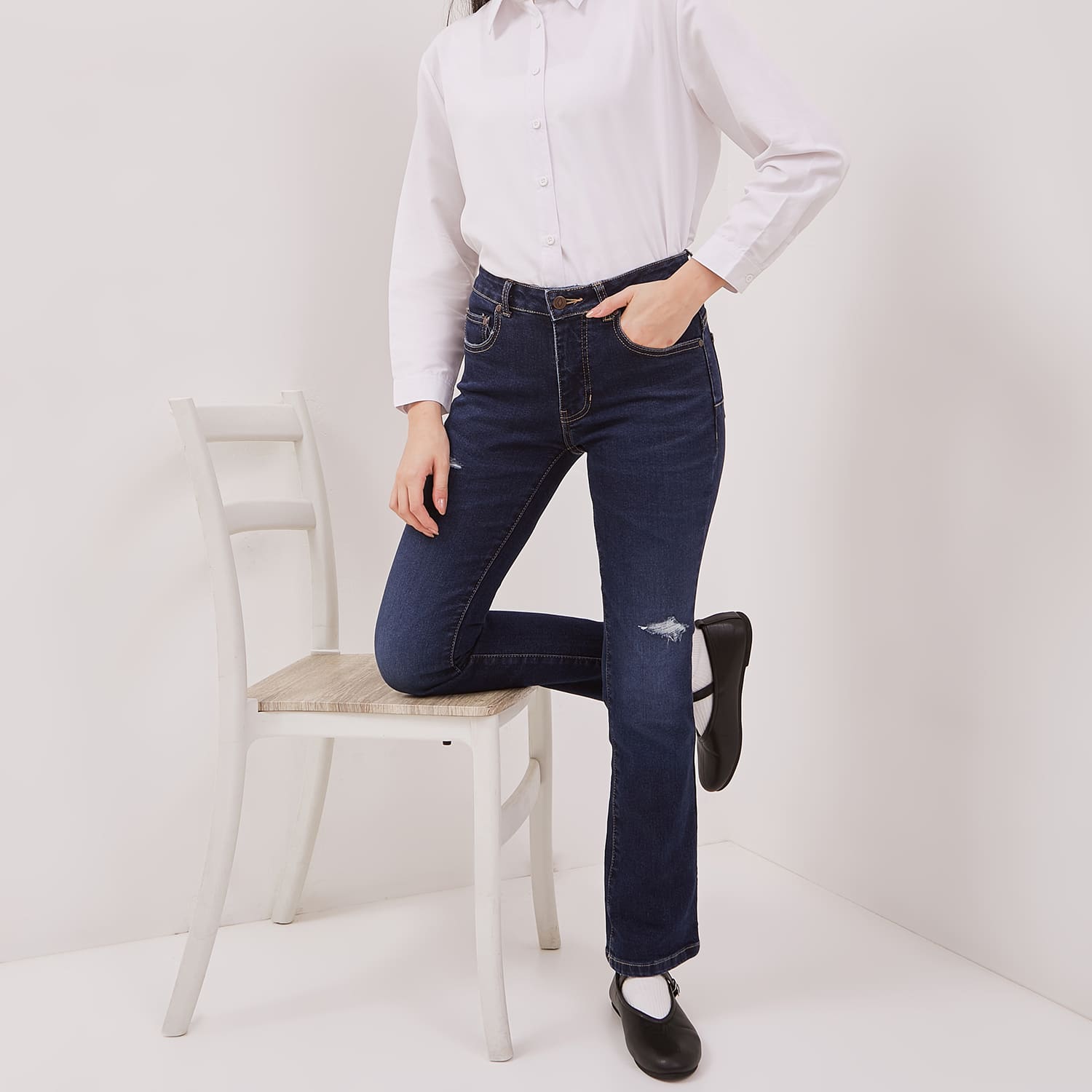 DUST Celana Mid Rise Bootcut Jeans Laira Medium Dark Blue (D. 31310)