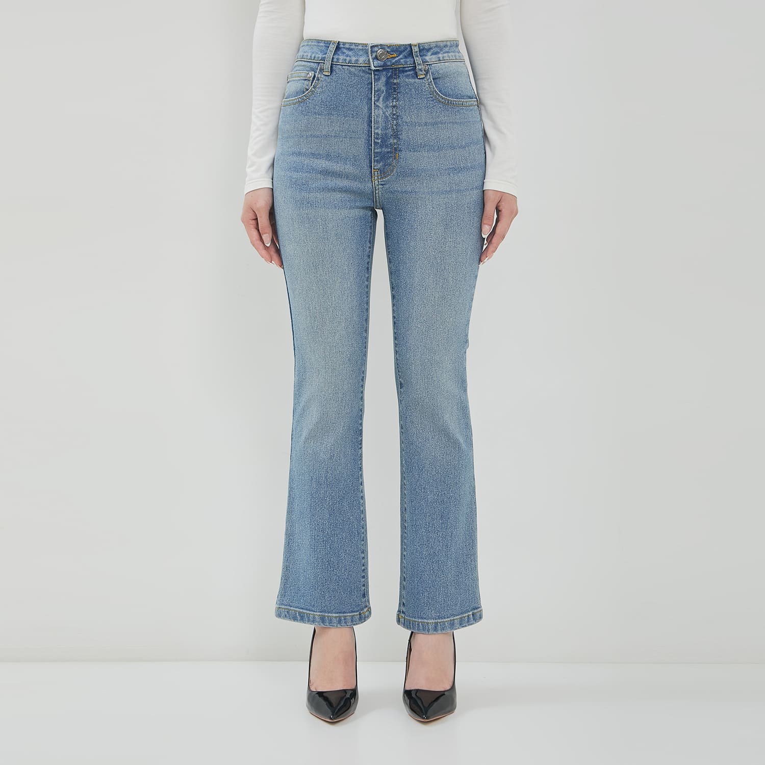 DUST Celana High Rise Bootcut Jeans Kalula Light Blue (D.31326)