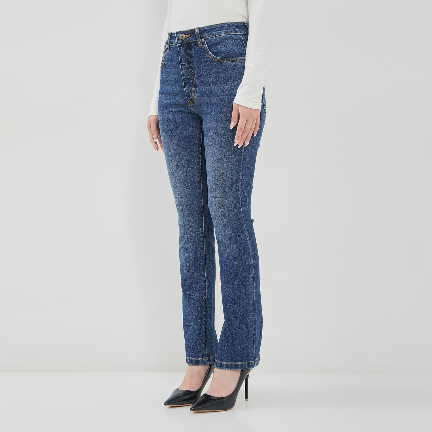 DUST Celana High Rise Bootcut Jeans Kalula Medium Dark Blue (D.31326)