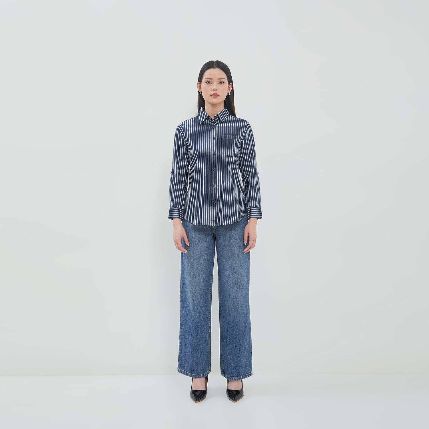 DUST Kemeja Denim Ansel Garis Medium Dark Blue (D.116567)