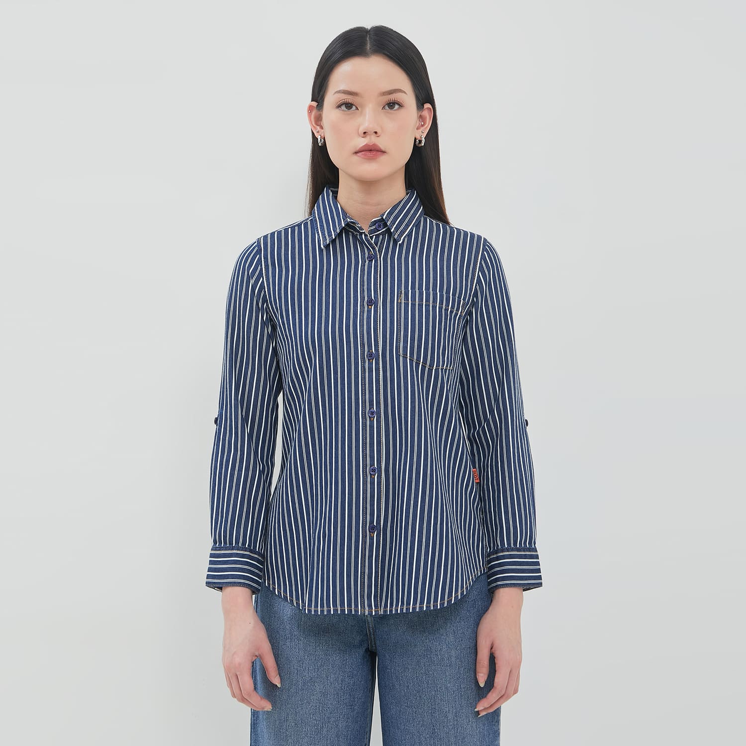 DUST Kemeja Denim Ansel Garis Medium Dark Blue (D.116567)