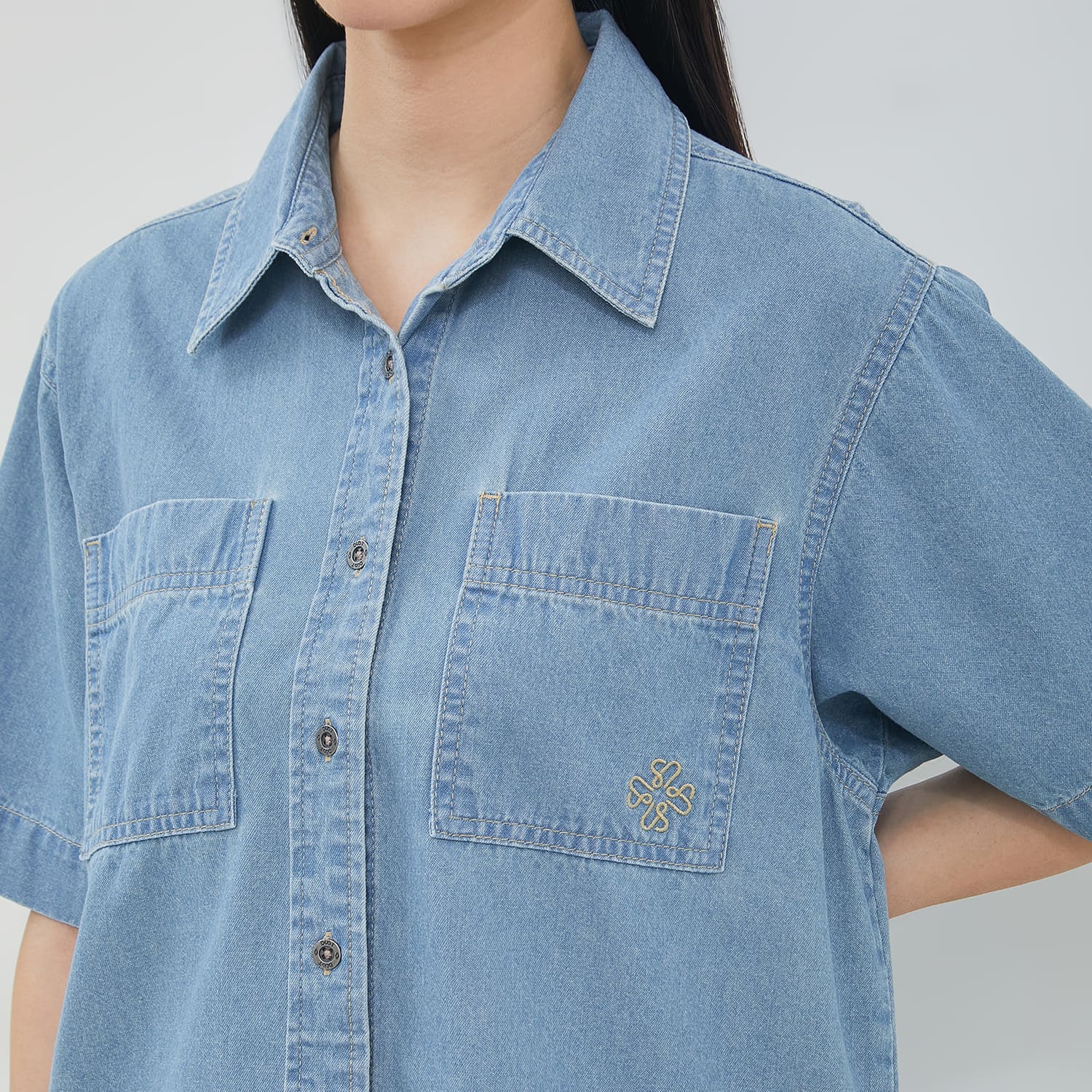 DUST Kemeja Denim Boxy Sinai Light Blue (D.14316)