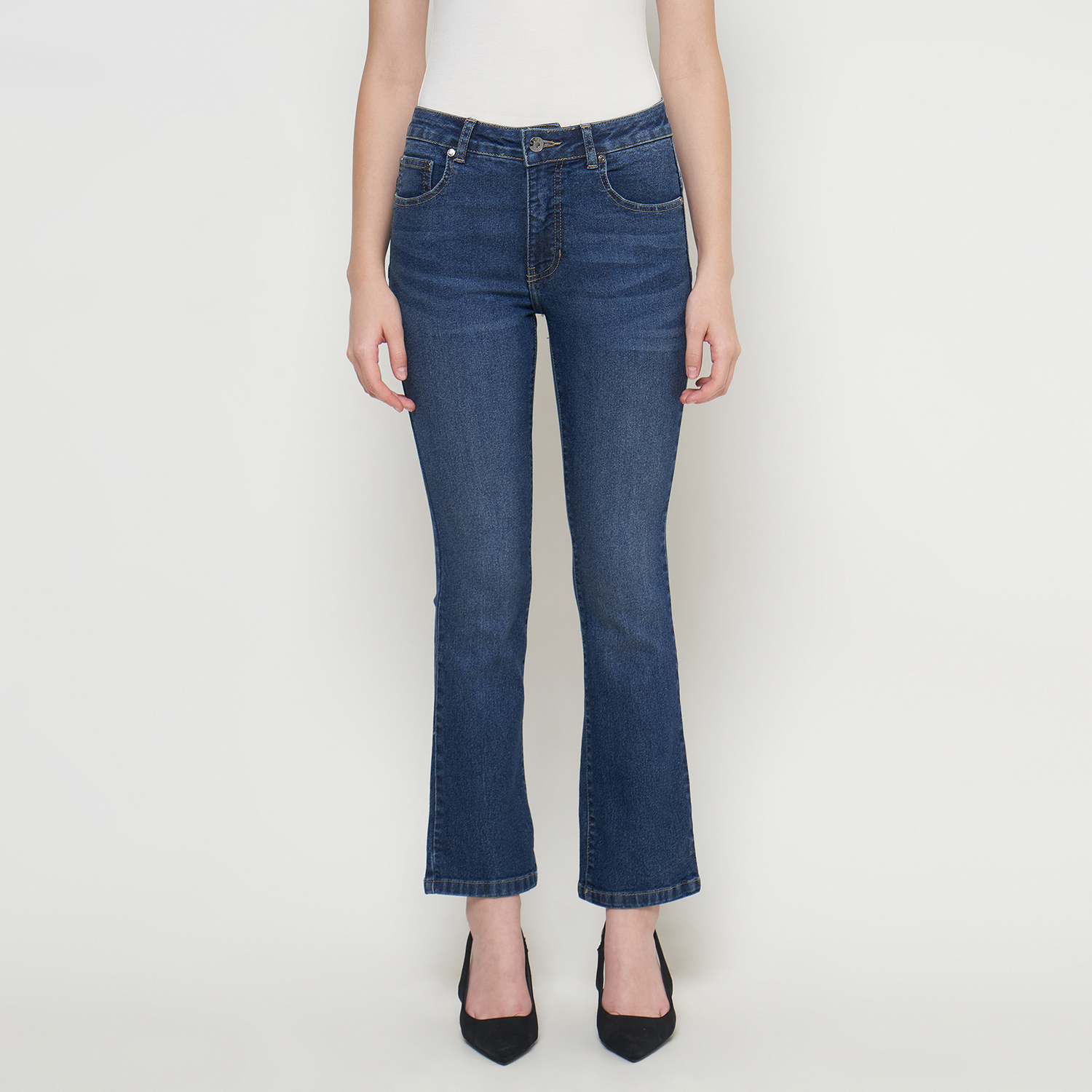 DUST Celana Mid Rise Bootcut Jeans Niara Medium Dark Blue (D. 31318)