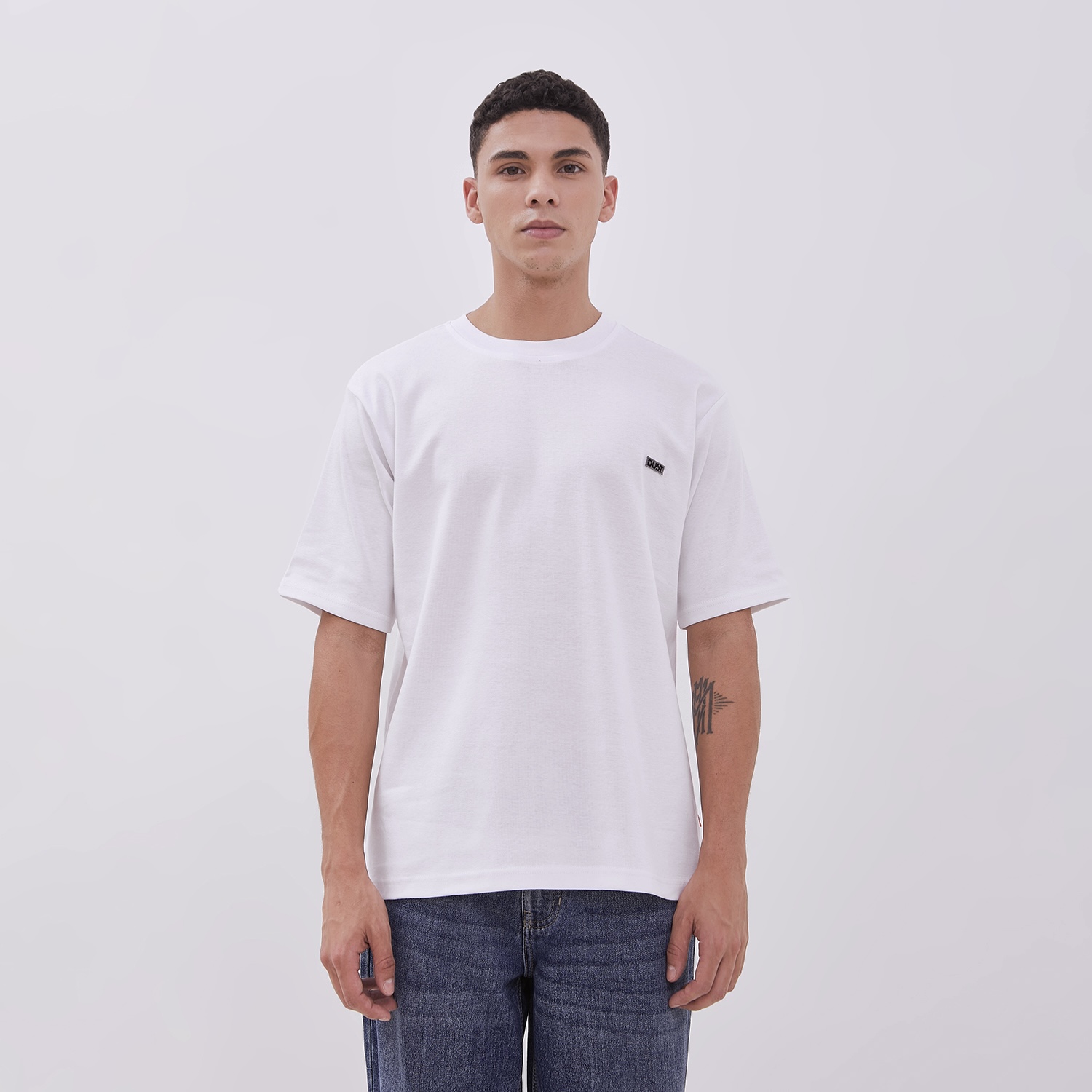 DUST Kaos Kio Putih (DM.7455)
